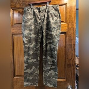 Old Navy Pixie Ankle Pant